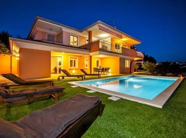 4 bedroom Villa 550 m² Grad Rovinj, Croatia