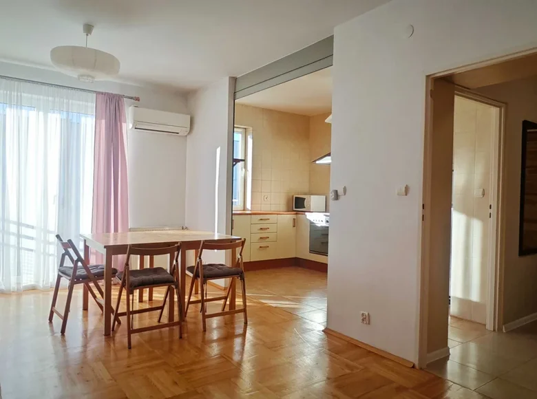 Mieszkanie 2 pokoi 54 m² w Kraków, Polska