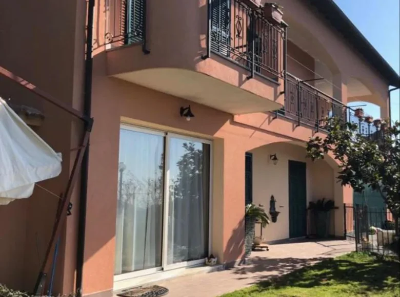 Willa 4 pokoi 330 m² Liguria, Włochy