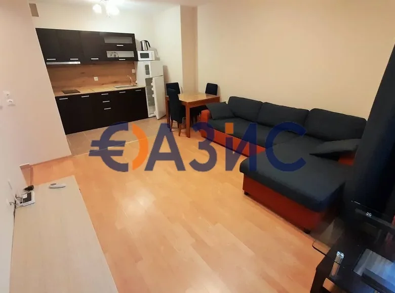 Mieszkanie 2 pokoi 65 m² Nesebyr, Bułgaria