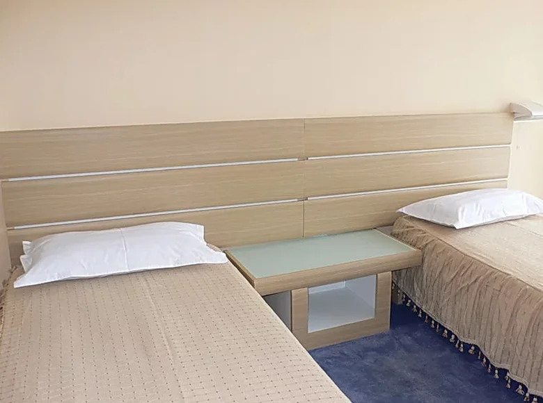 Hotel 17 000 m² Stanisici, Montenegro