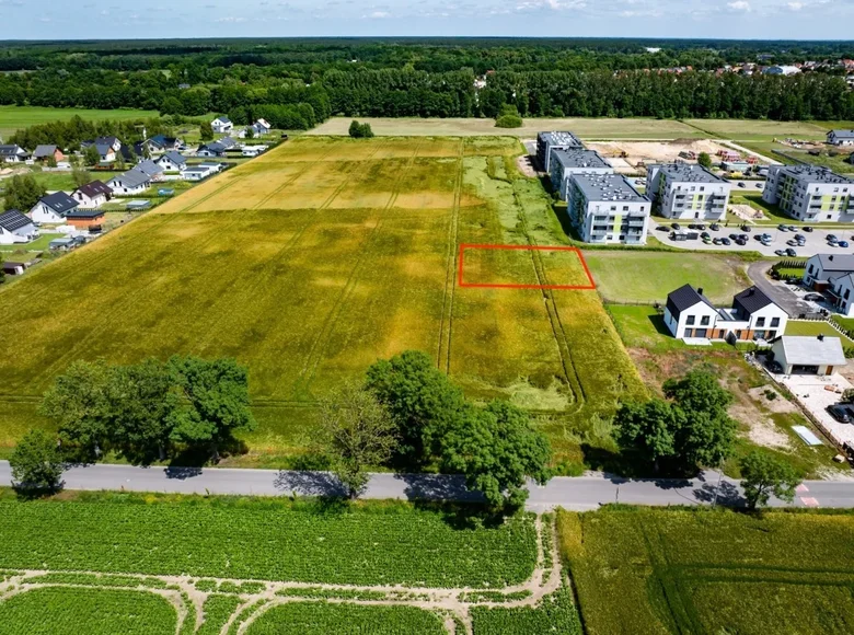 Land 1 069 m² Nekla, Poland