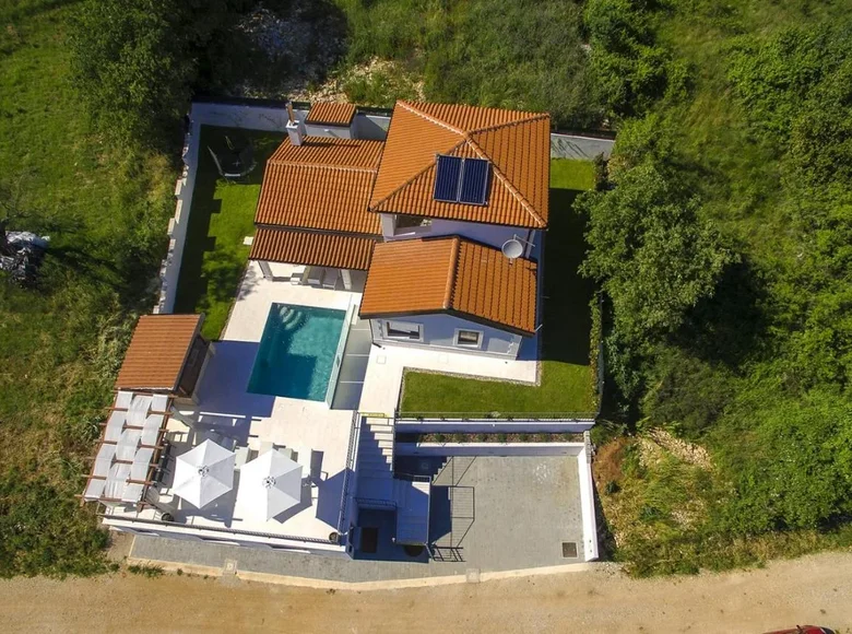 4 bedroom house 203 m² Nova Vas, Croatia