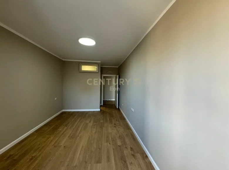 2 bedroom apartment 176 m² Bashkia Durres, Albania