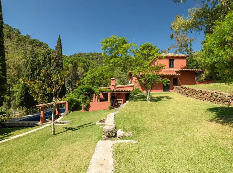 Дом 5 спален 552 м² Benahavis, Испания