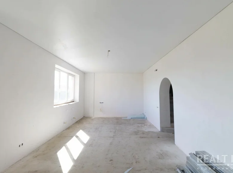Cottage 316 m² Siomkava, Belarus