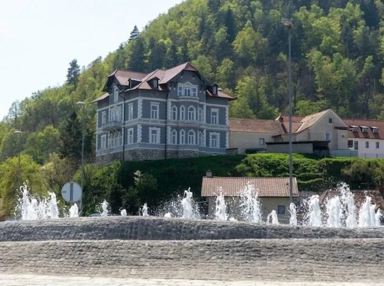 Maison 956 m² Celje, Slovénie