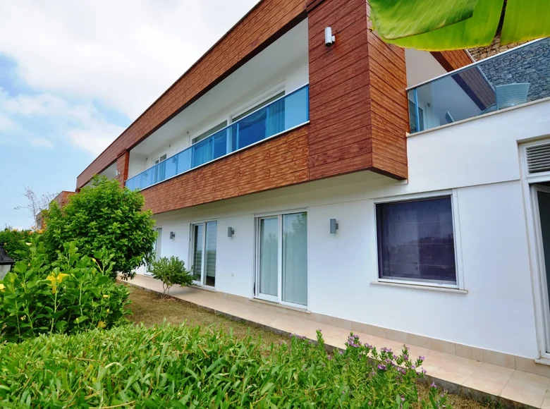 Вилла 4 комнаты 323 м² Оба, Турция