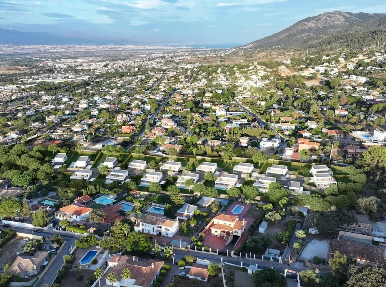 4 bedroom house  Alhaurin de la Torre, Spain