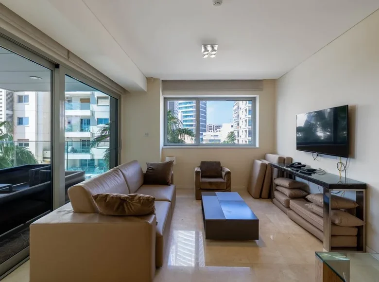 Mieszkanie 2 pokoi 91 m² Limassol, Cypr