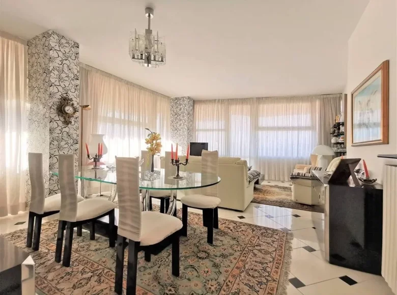2 bedroom apartment 135 m² Sanremo, Italy