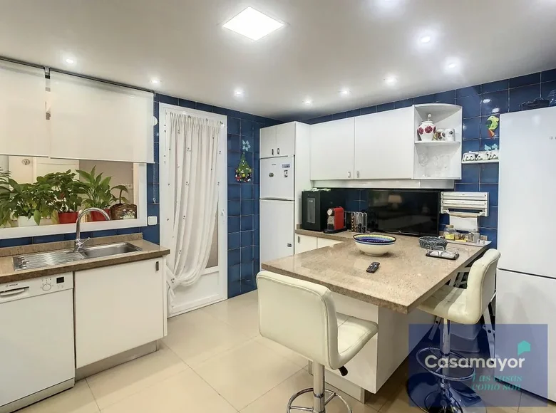 Apartment 186 m² Alicante, Spain