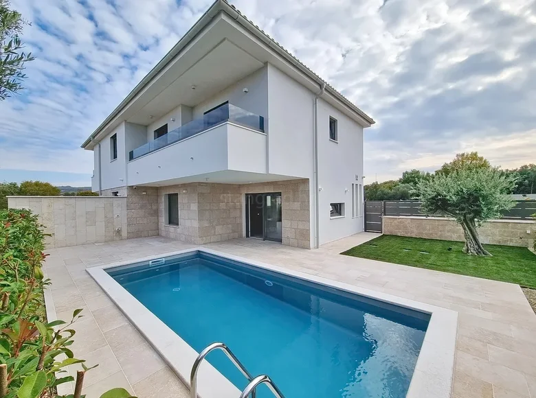 Haus 3 Schlafzimmer 109 m² Radici, Kroatien