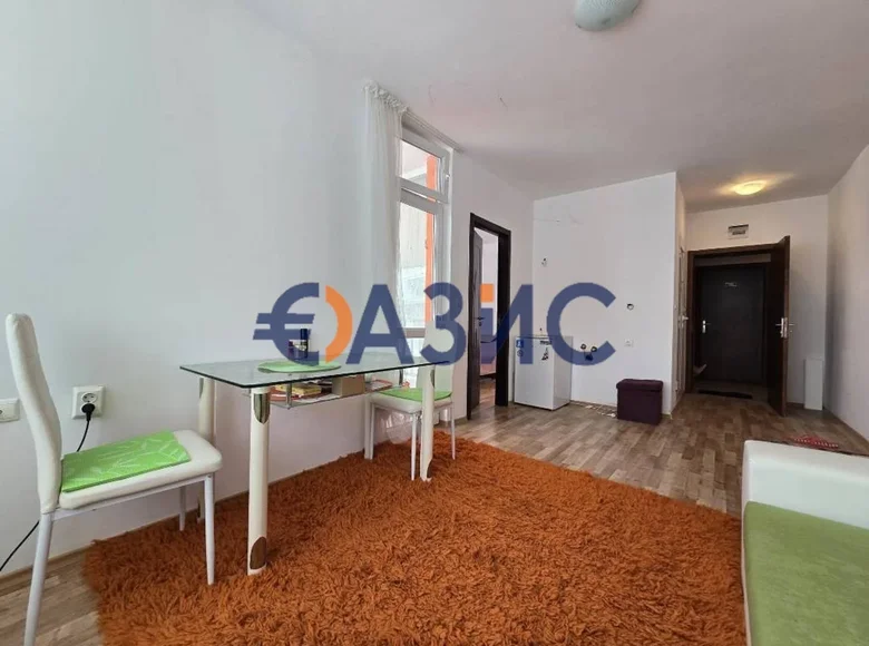 Mieszkanie 2 pokoi 42 m² Nesebyr, Bułgaria