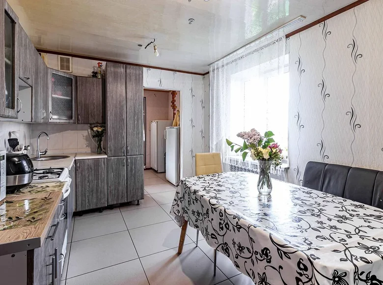 House 233 m² Pryvolny, Belarus