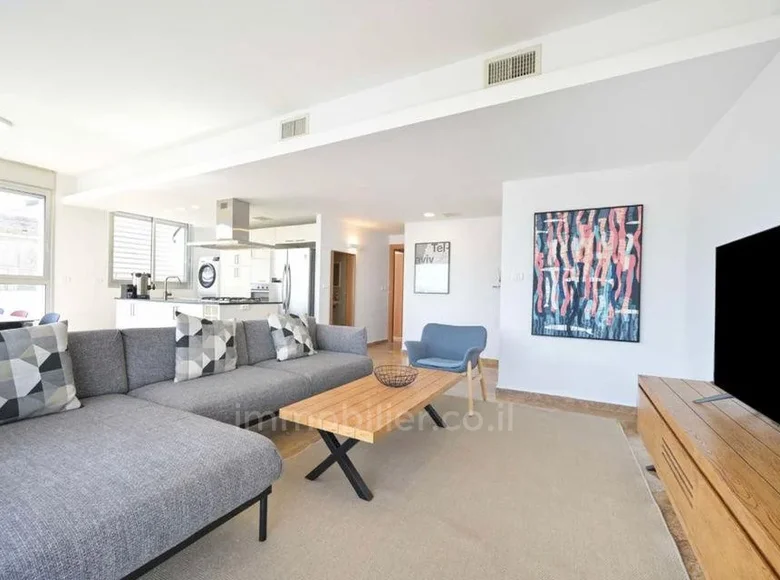 Mieszkanie 4 pokoi 94 m² Tel-Awiw, Izrael