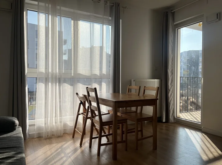 Mieszkanie 2 pokoi 42 m² Warszawa, Polska