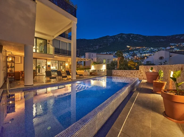 4 bedroom Villa 140 m² Kalkan, Turkey