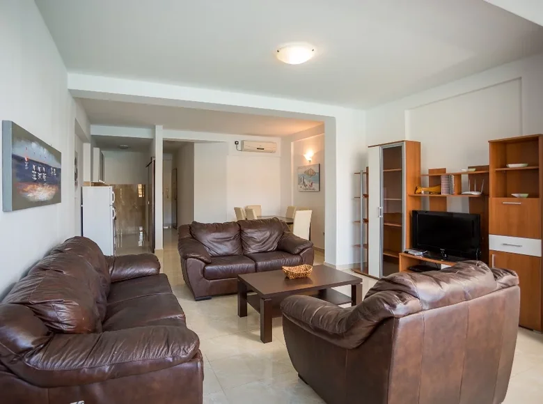 Квартира 2 спальни  Рафаиловичи, Черногория