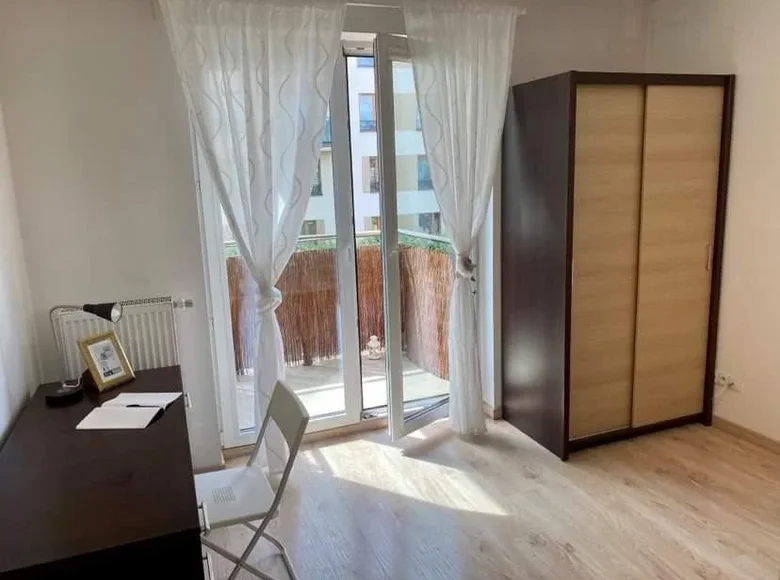 2 room apartment 45 m² in Warsaw, Poland