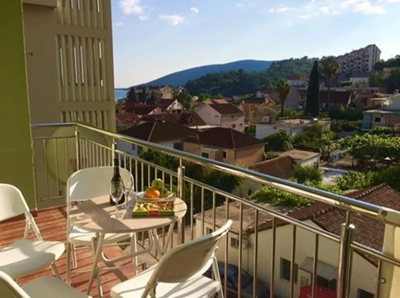 Hôtel 342 m² à Meljine, Monténégro