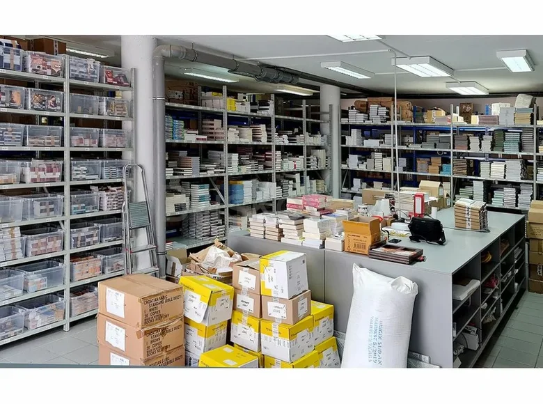 Склад 293 м² Солин, Хорватия