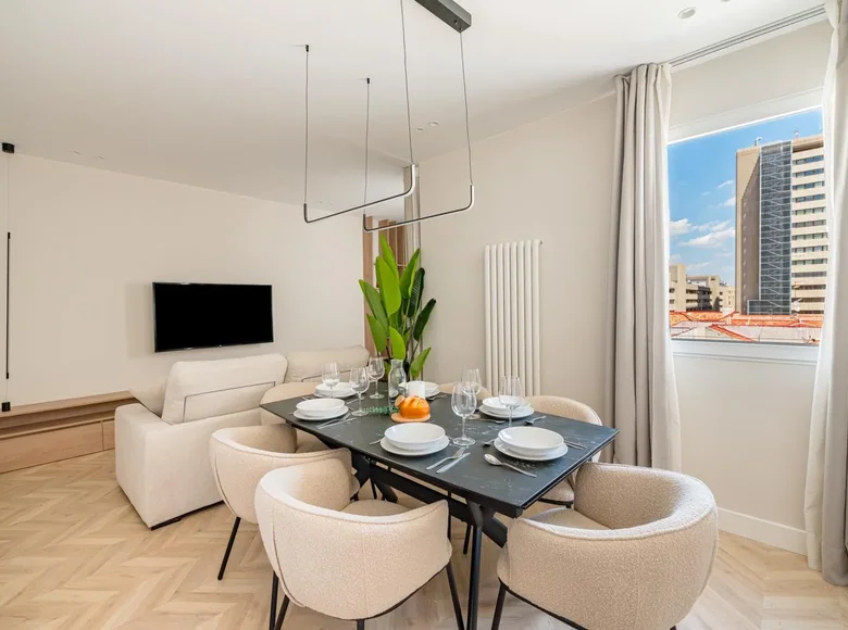 Wohnung 2 Schlafzimmer 83 m² Madrid, Spanien
