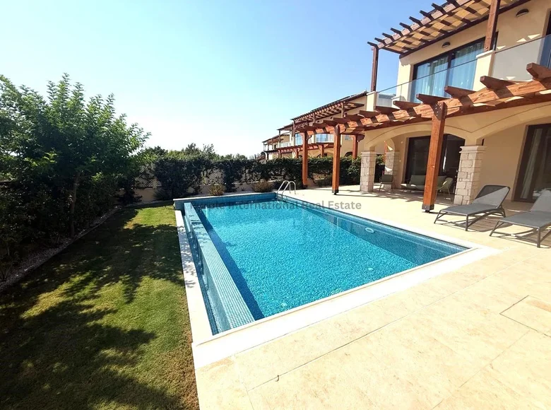 Villa mit 2 Schlafzimmern 140 m² Kouklia, Zypern
