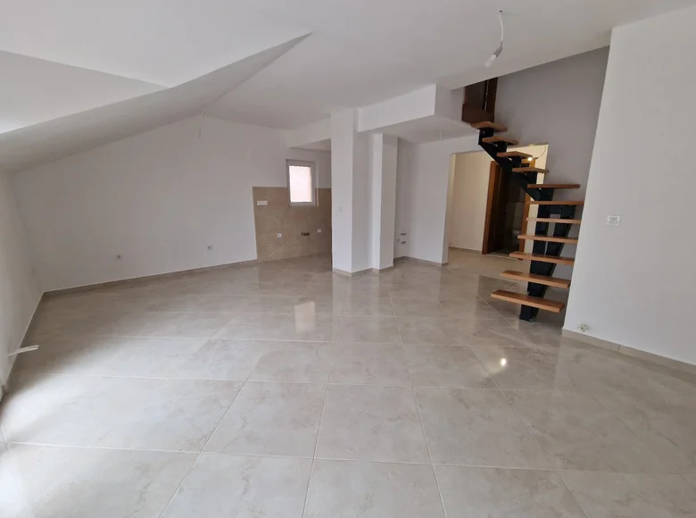 Mieszkanie 3 pokoi  Herceg Novi, Czarnogóra