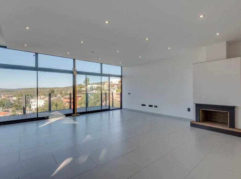 4-Schlafzimmer-Villa 288 m² Sitges, Spanien