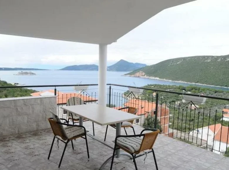Apartamento 2 habitaciones 120 m² Lustica, Montenegro