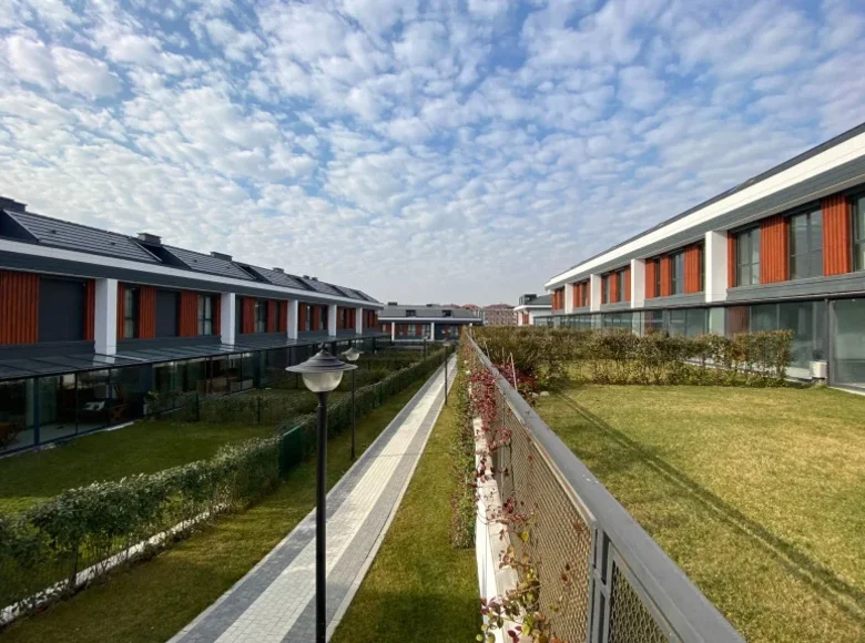 Villa de tres dormitorios 275 m² Beylikduzu, Turquía