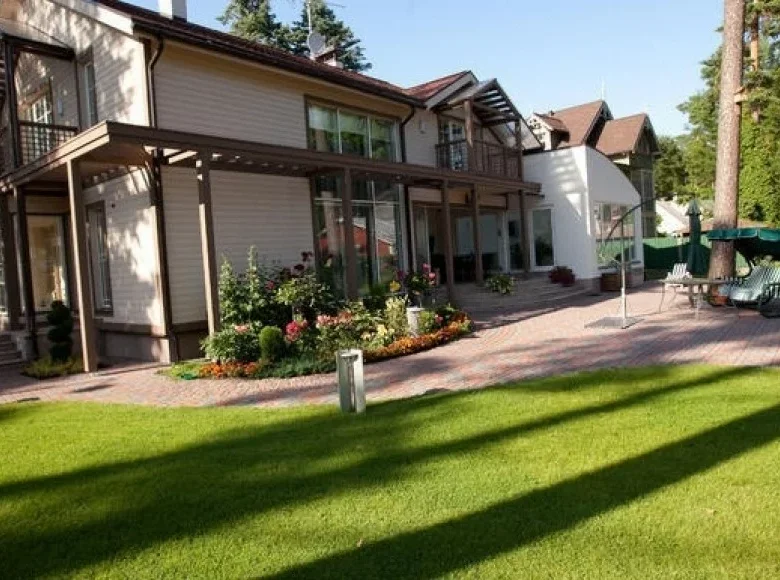 7 room house 500 m² Jurmala, Latvia