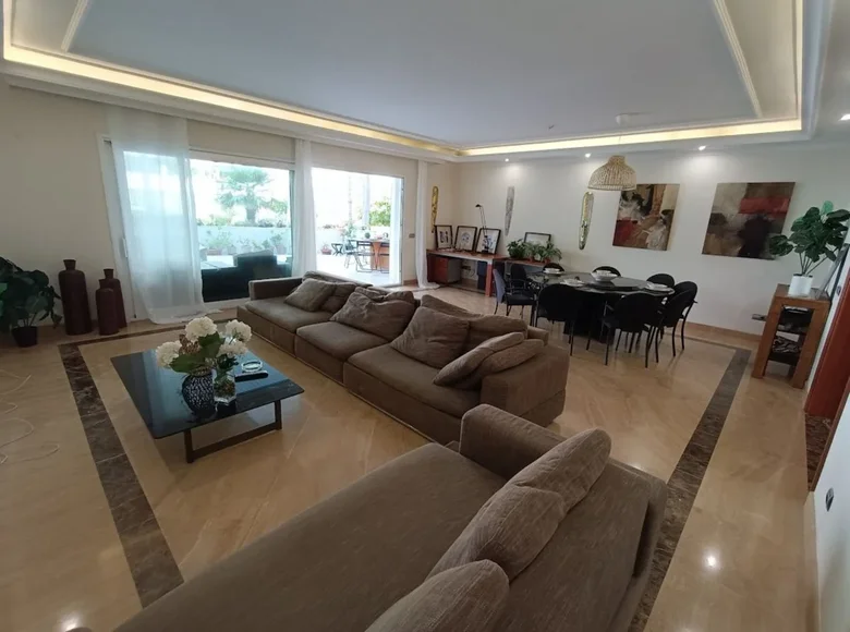 Квартира 2 спальни 157 м² Марбелья, Испания
