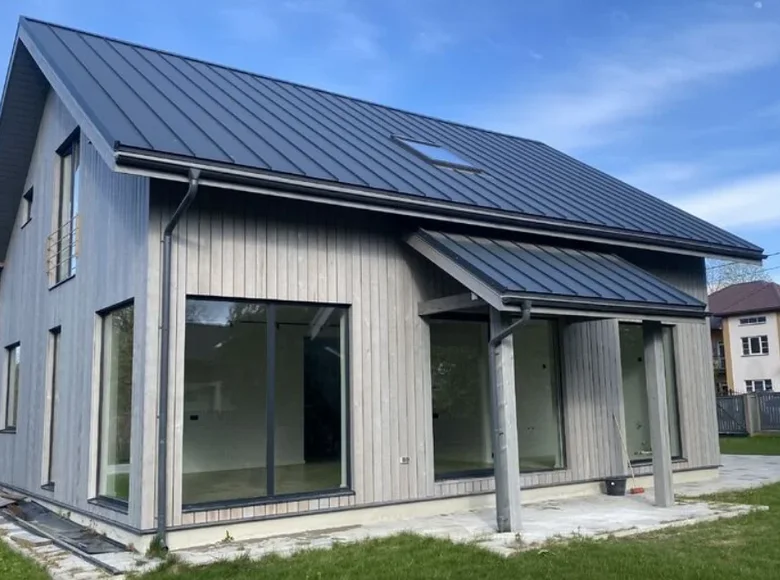 Casa 5 habitaciones 241 m² Riga, Letonia