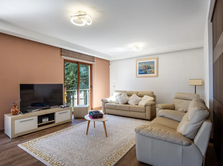 3-Schlafzimmer-Villa  Dobra Voda, Montenegro