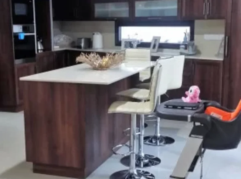 Room 5 rooms 325 m² Paralimni, Cyprus