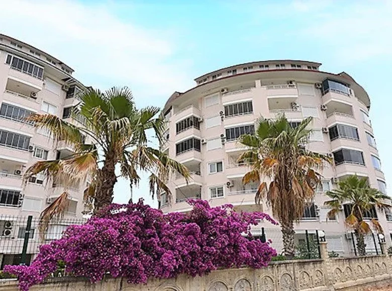 Квартира 3 комнаты  Аланья, Турция