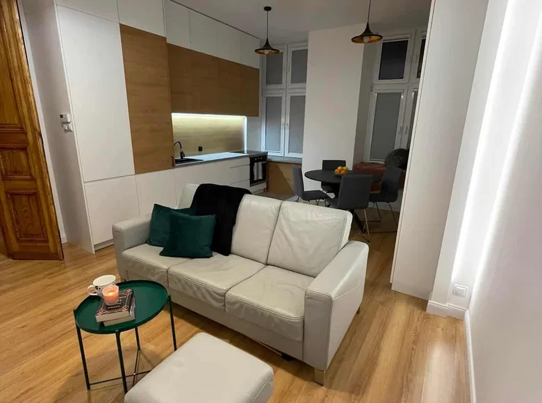 Mieszkanie 2 pokoi 40 m² w Łódź, Polska