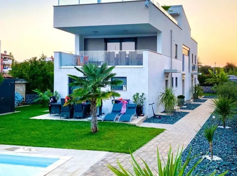 5 bedroom villa 237 m² Grad Novigrad, Croatia