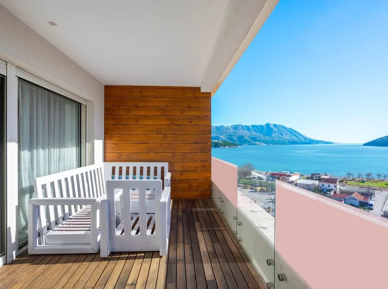 2 bedroom apartment 138 m² Budva, Montenegro