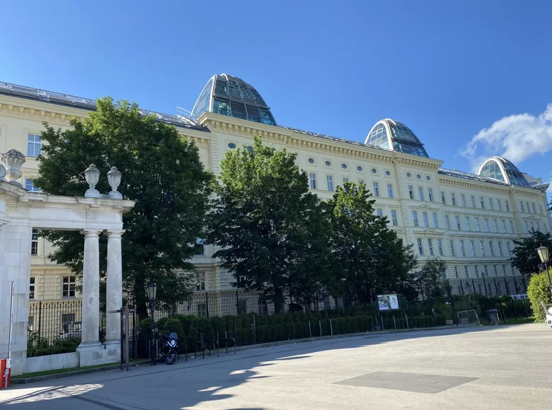 Penthouse 4 bedrooms 275 m² Vienna, Austria