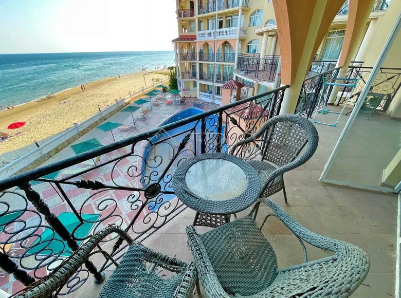 Mieszkanie 3 pokoi 100 m² Sweti Włas, Bułgaria