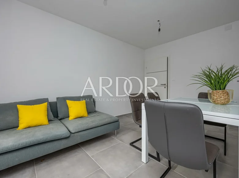 2 bedroom apartment 63 m² Crikvenica, Croatia