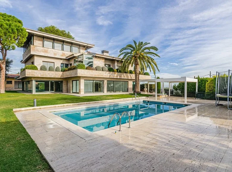 Вилла 6 спален 840 м² Castelldefels, Испания