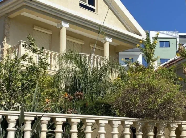 Вилла 5 спален  Мутайяка, Кипр