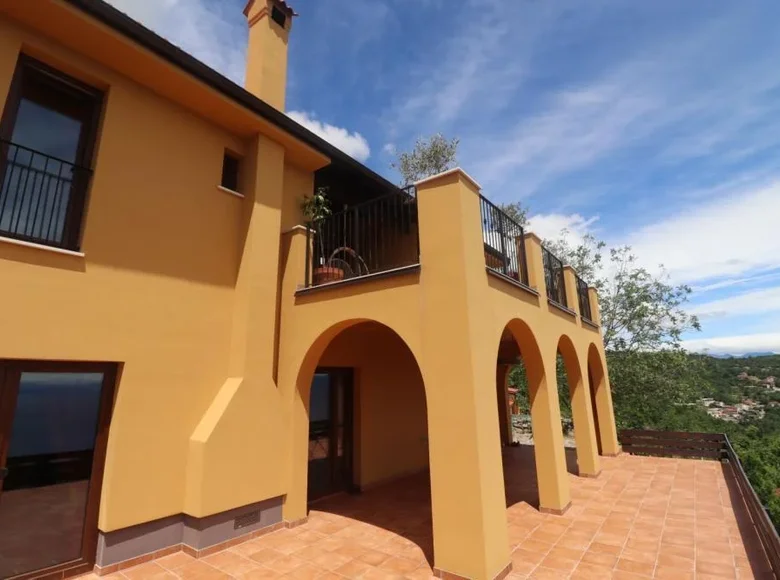 4-Schlafzimmer-Villa 280 m² Stadt Sankt Jakobi, Kroatien