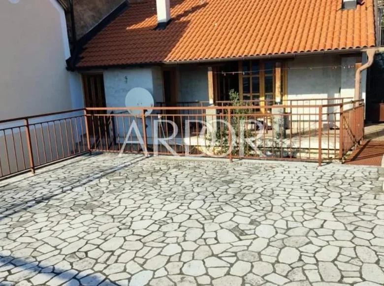 2 bedroom house 135 m² Tribalj, Croatia