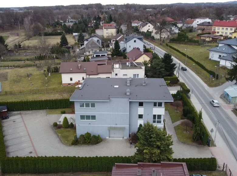 Магазин 567 м² Краков, Польша