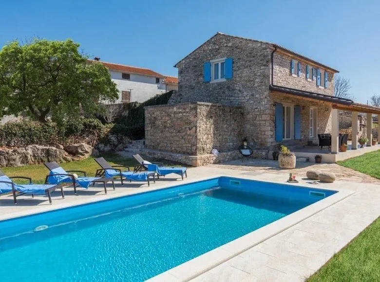 3 bedroom villa 142 m² Grad Porec, Croatia